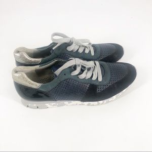 Paul Green Hermosa Navy Patent Suede Sneakers Fit a ladies size 8